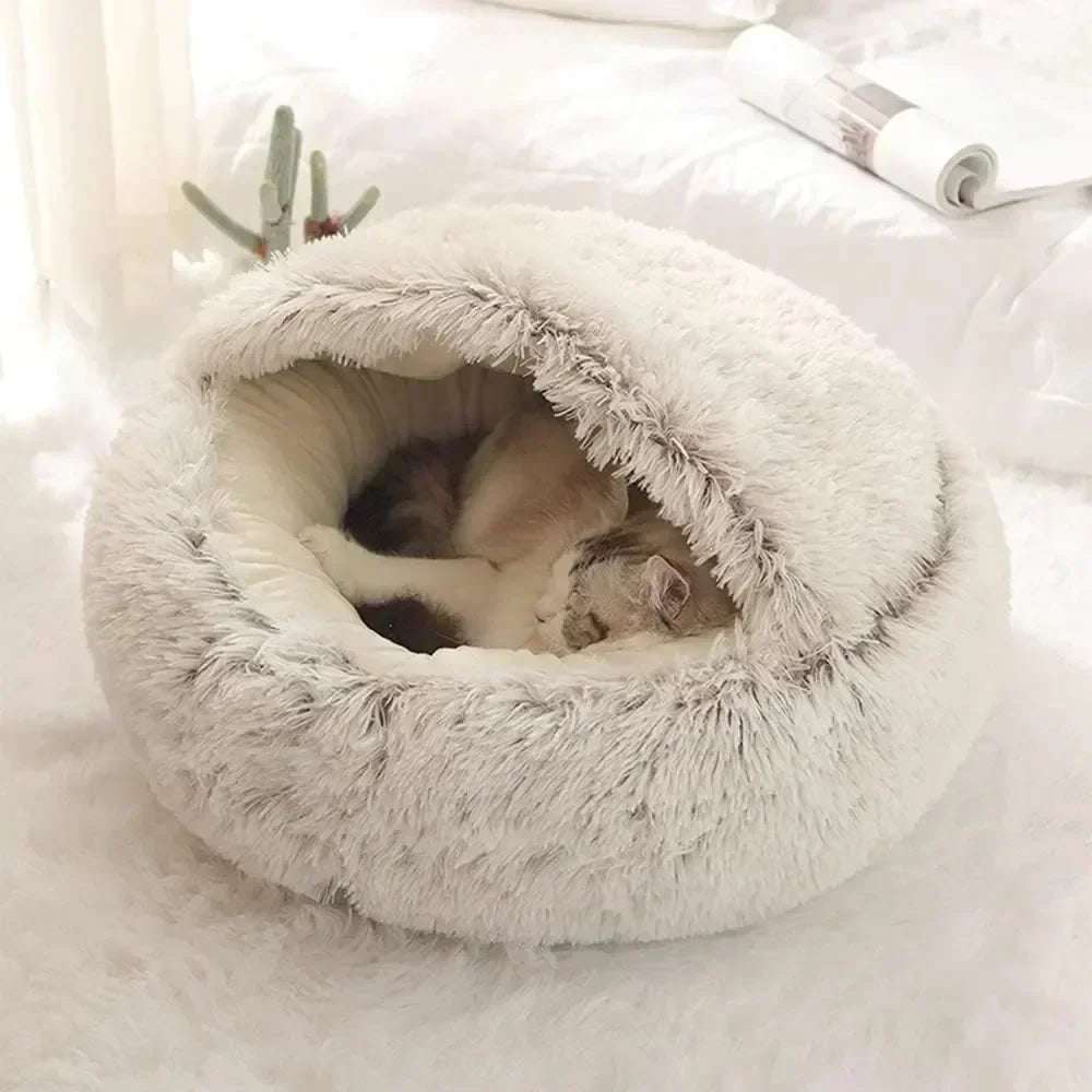 Cosy Plush Cat Cushion - Comfortable Resting Place for Cats - Meterpet