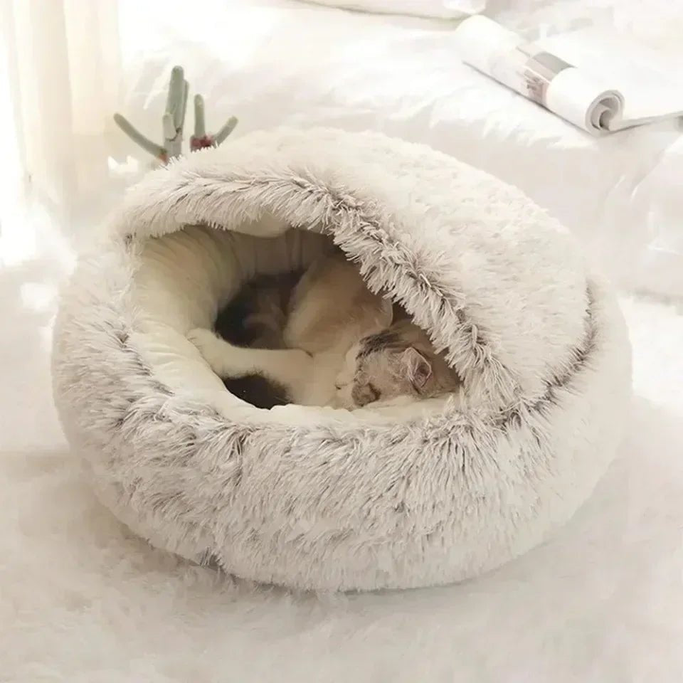 Cosy Plush Cat Cushion - Comfortable Resting Place for Cats - Meterpet