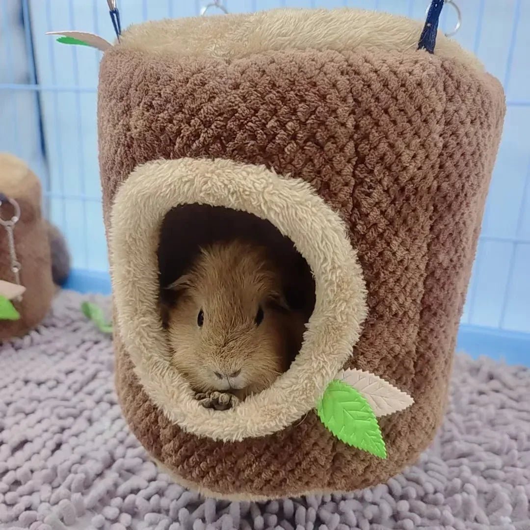 Tree Stump Pet House With Hammock - Perfect for Hamsters, Guinea Pigs, Ferrets and Rabbits - Meterpet