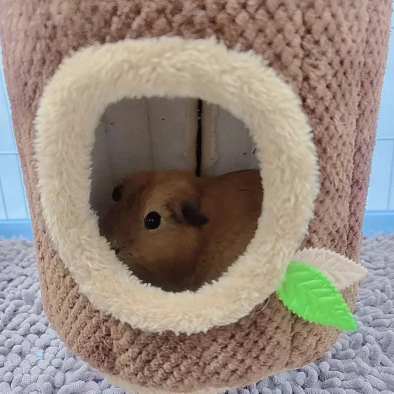 Tree Stump Pet House With Hammock - Perfect for Hamsters, Guinea Pigs, Ferrets and Rabbits - Meterpet