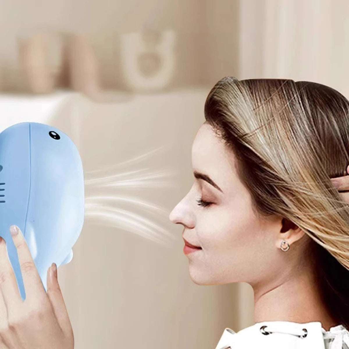 Electric Floating Ball Cat Toy - USB Rechargeable, Interactive Play, Whale - Shaped Design - Meterpet